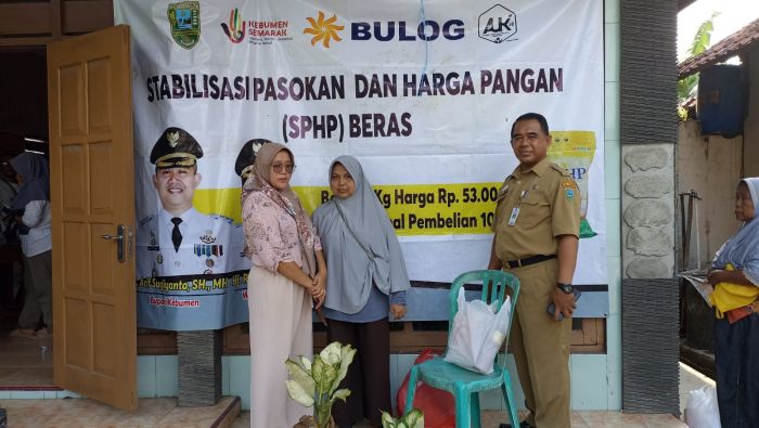 STABILISASI PASOKAN DAN HARGA PANGAN (SPHP) BERAS DI KELURAHAN PLARANGAN